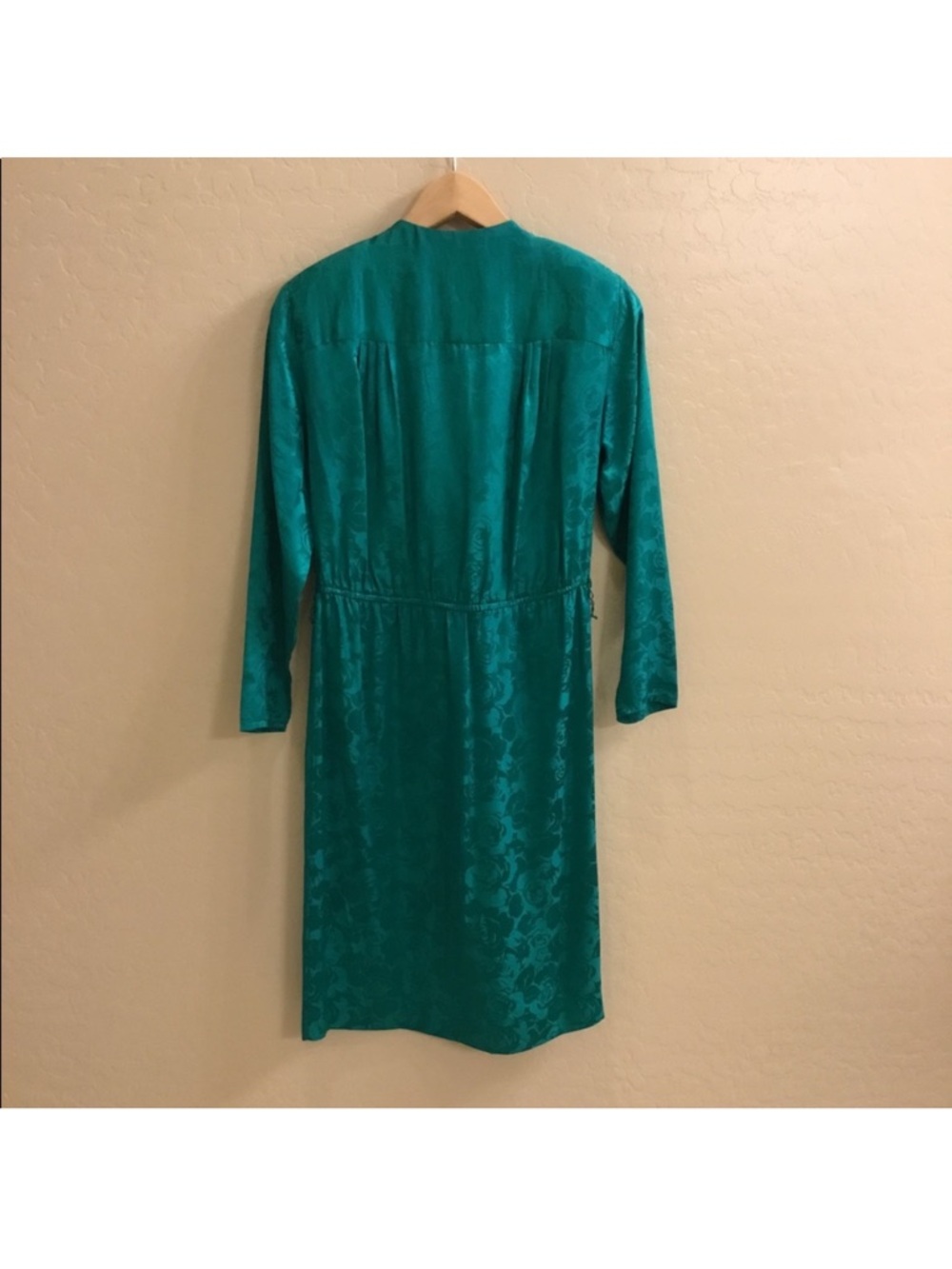 Geoffrey Craig Emerald Green Wrap Midi Dress with Belt Size 4P - Picture 3 of 5